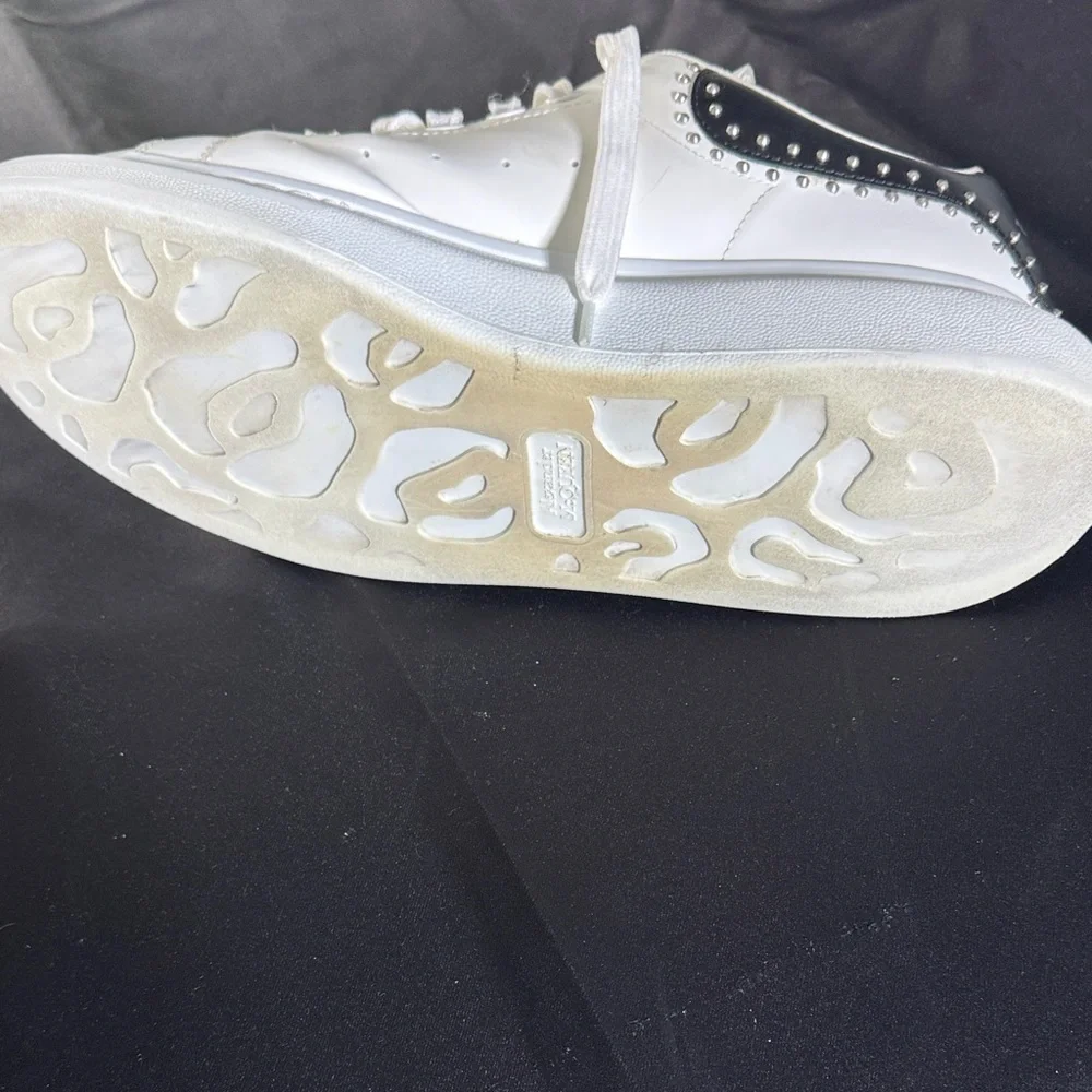 Alexander McQueen White Leather Low-Top Sneakers for Men